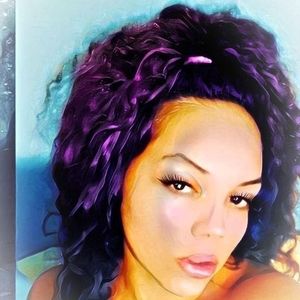 Meet your Posher, Lola